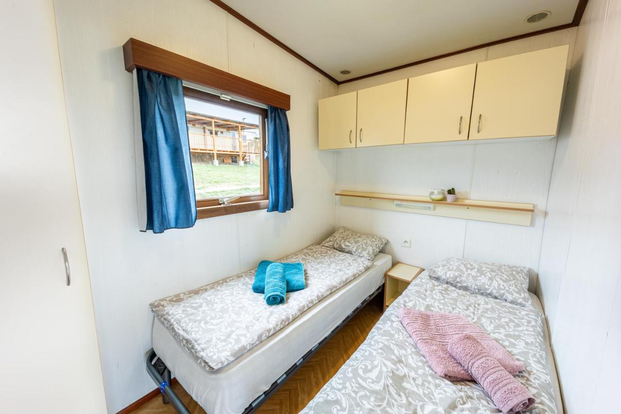 Mobilheim Chalet - Výrovická přehrada Vyrovice Esterno foto