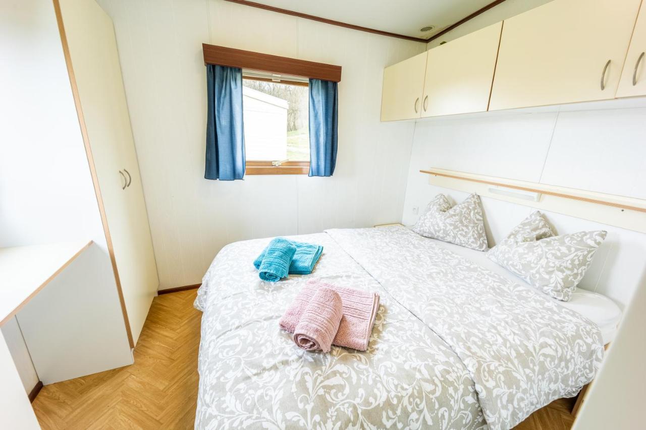 Mobilheim Chalet - Výrovická přehrada Vyrovice Esterno foto